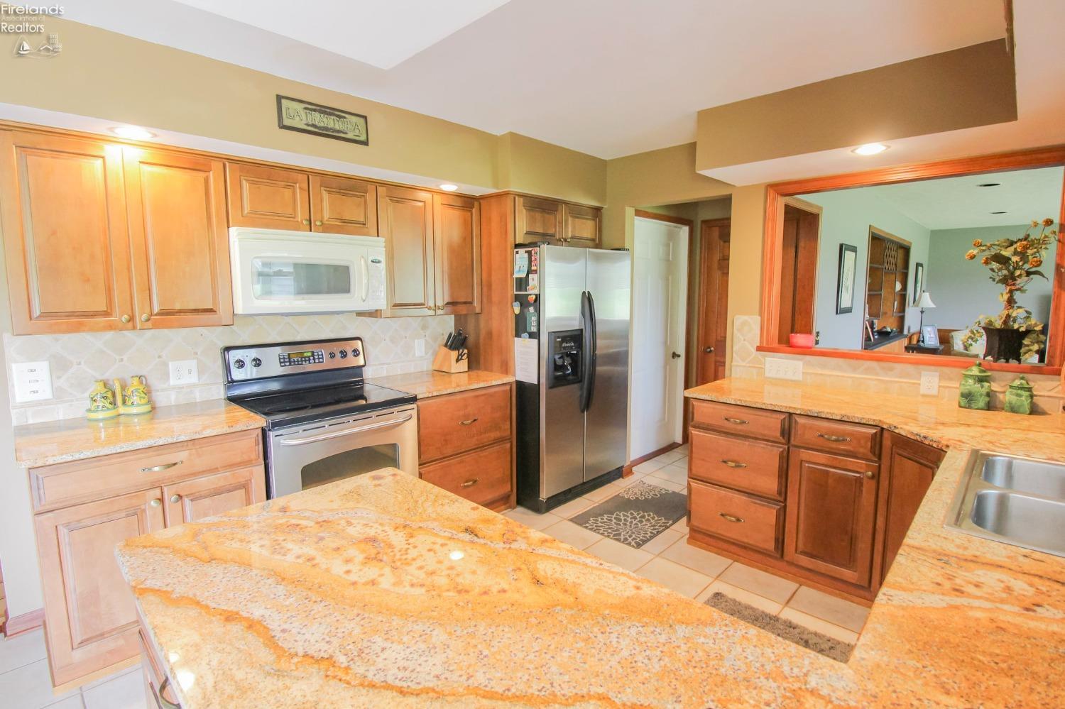 4620 Galloway Road Sandusky, OH 44870 - Photo 8 of 30 Gallery Image 8