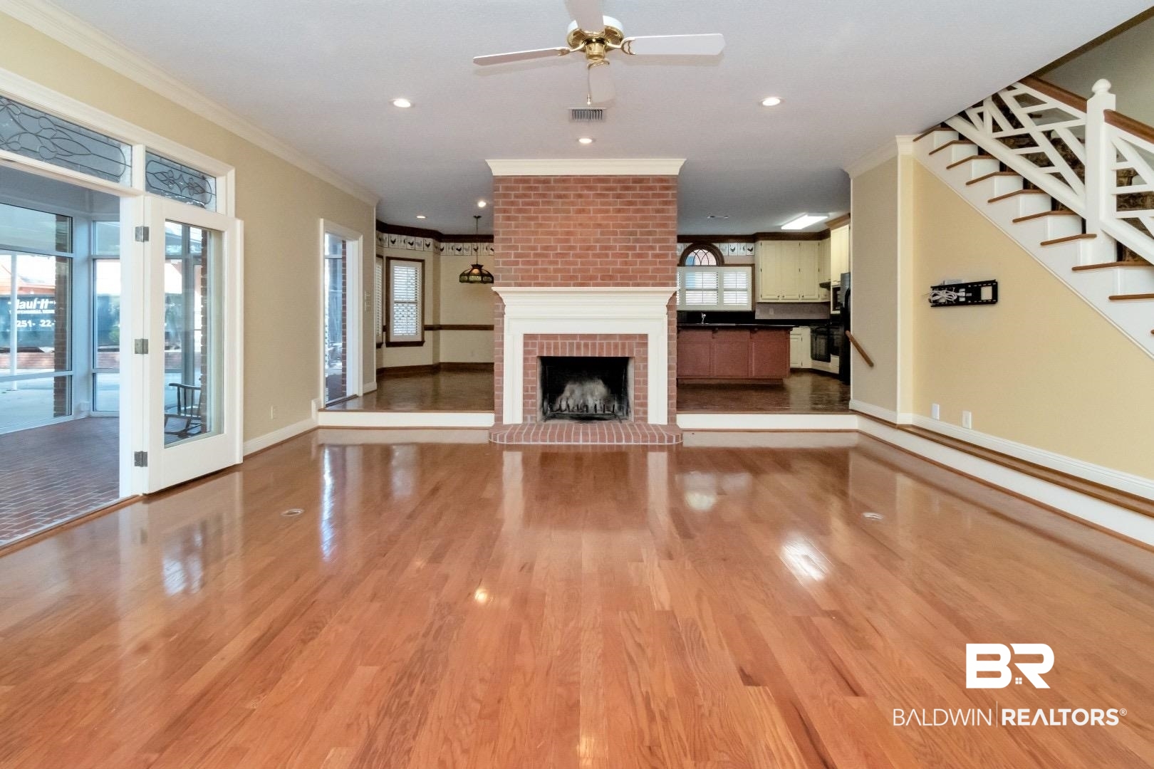 2132 Marchfield Drive South Mobile, AL 36693 - Photo 15 of 29 living room