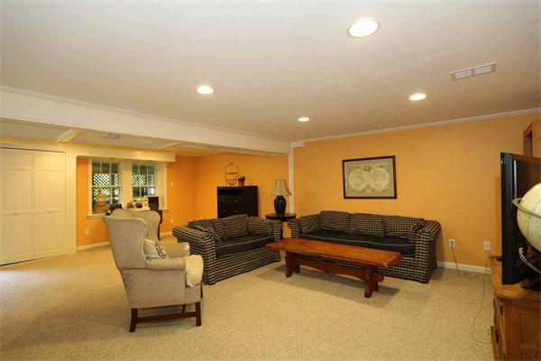 65 Mossman Road Sudbury, MA 01776 - Photo 13 of 18