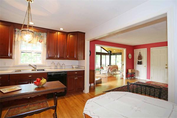 65 Mossman Road Sudbury, MA 01776 - Photo 4 of 18