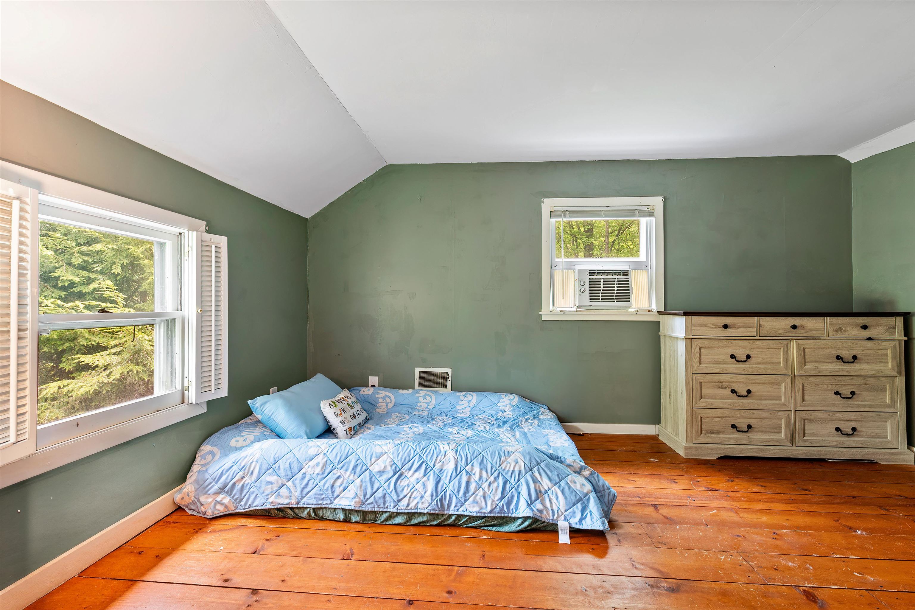 1757 Wildlife Road Hartford, VT 05001 - Photo 15 of 36