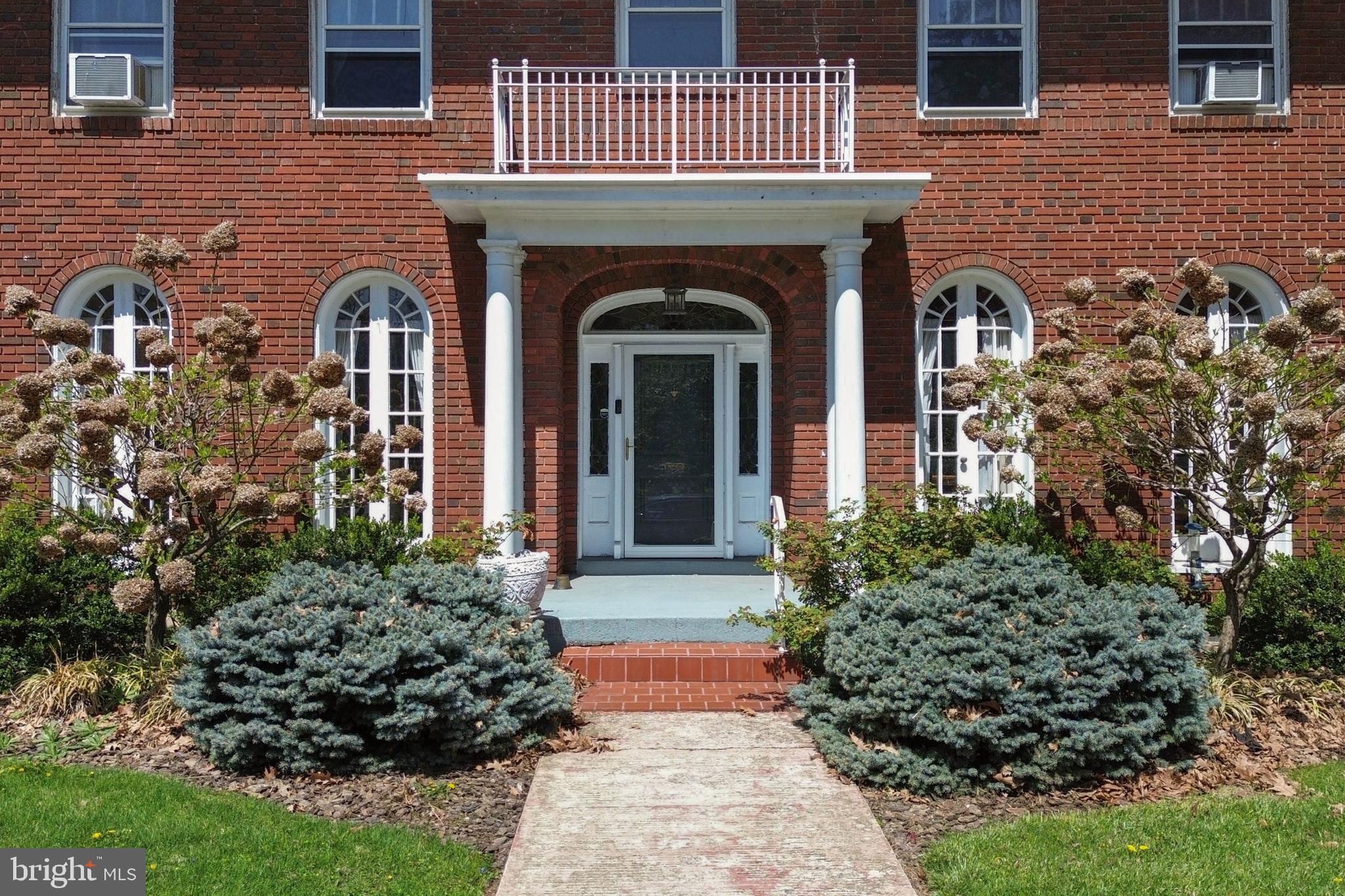 601 Country Club Road York, PA 17403 - Photo 4 of 46 Gallery Image 4