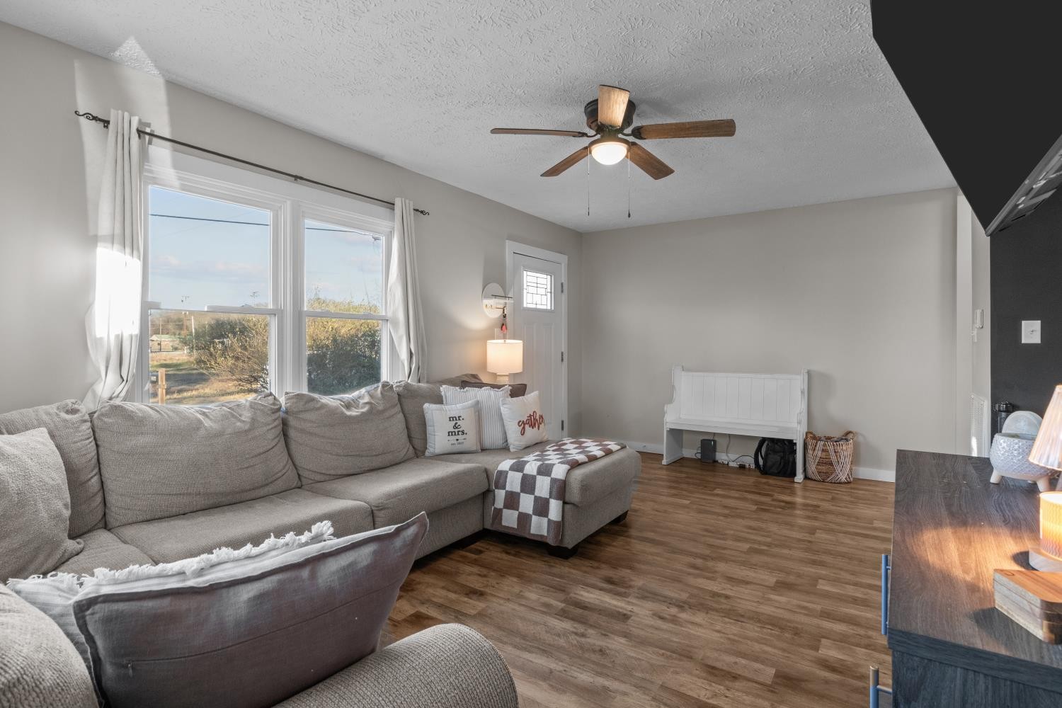 206 Joe Street Waverly, TN 37185 - Photo 3 of 28 a living room with furniture and a large window