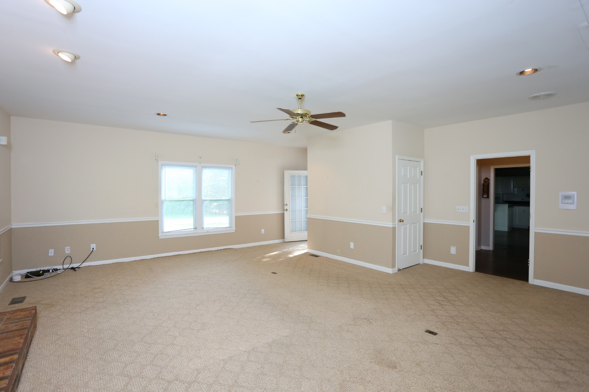 4026 Windland Drive Springfield, TN 37172 - Photo 14 of 48 a view of an empty room with a window
