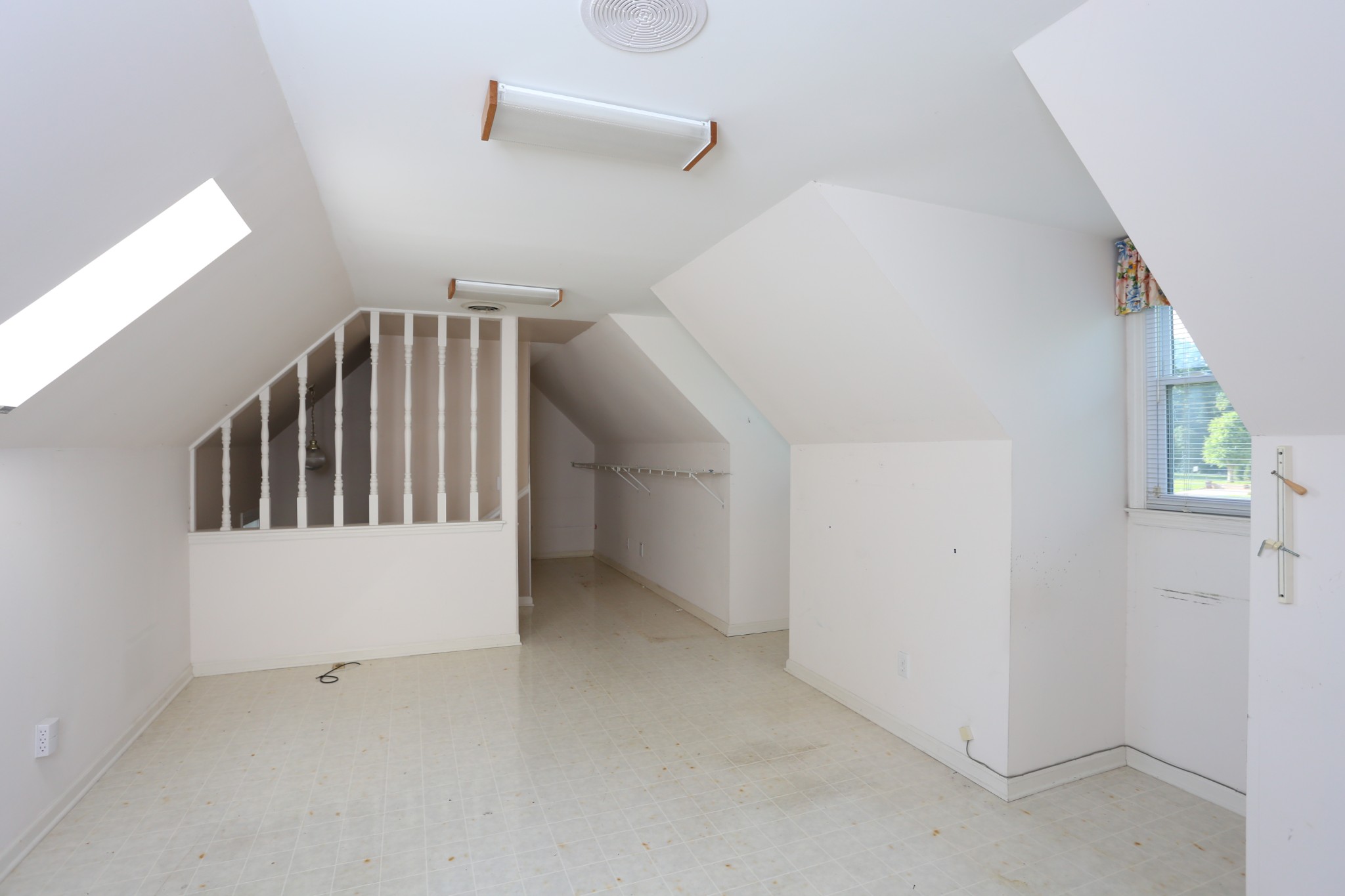 4026 Windland Drive Springfield, TN 37172 - Photo 25 of 48 a view of room with window and entryway
