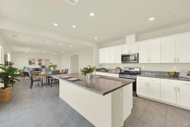 $850,000 | 1695 Blossom Way, Dixon, CA 95620