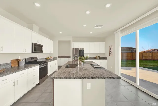 $850,000 | 1695 Blossom Way, Dixon, CA 95620