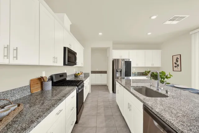 $850,000 | 1695 Blossom Way, Dixon, CA 95620