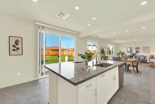 $850,000 | 1695 Blossom Way, Dixon, CA 95620