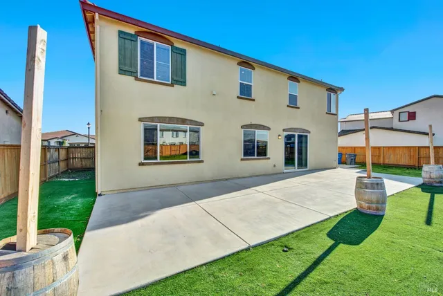 $850,000 | 1695 Blossom Way, Dixon, CA 95620