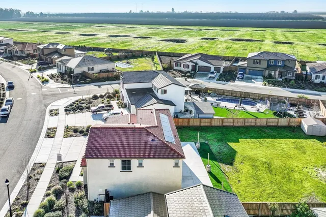 $850,000 | 1695 Blossom Way, Dixon, CA 95620