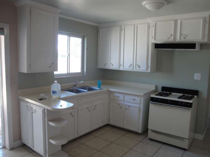 3317 East Almeria Road Phoenix, AZ 85008 - Photo 3 of 8 Kitchen