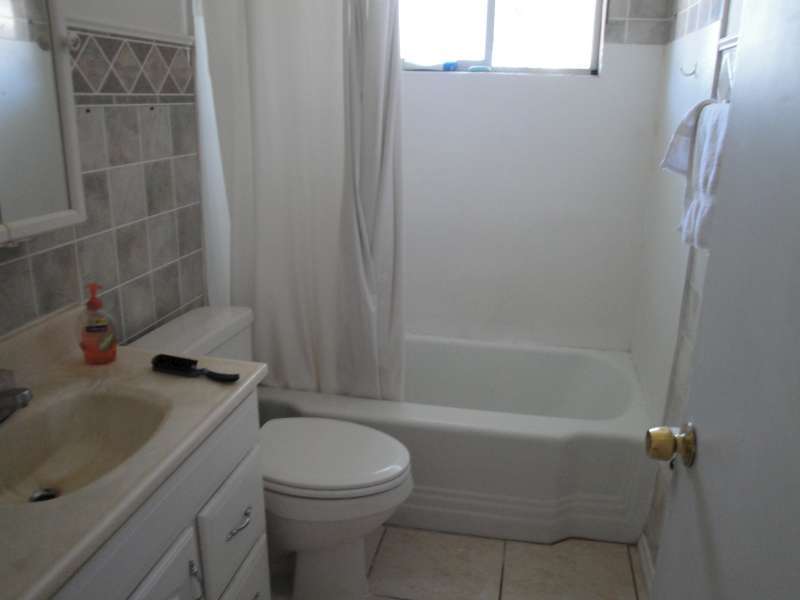 3317 East Almeria Road Phoenix, AZ 85008 - Photo 4 of 8 Bath