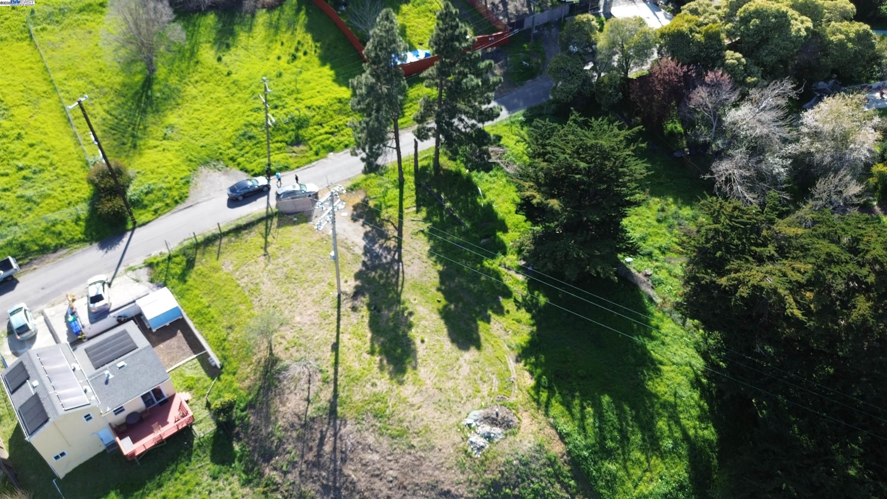 3944 La Cima Road El Sobrante, CA 94803 - Photo 21 of 35 an aerial view of residential house with outdoor space and trees all around