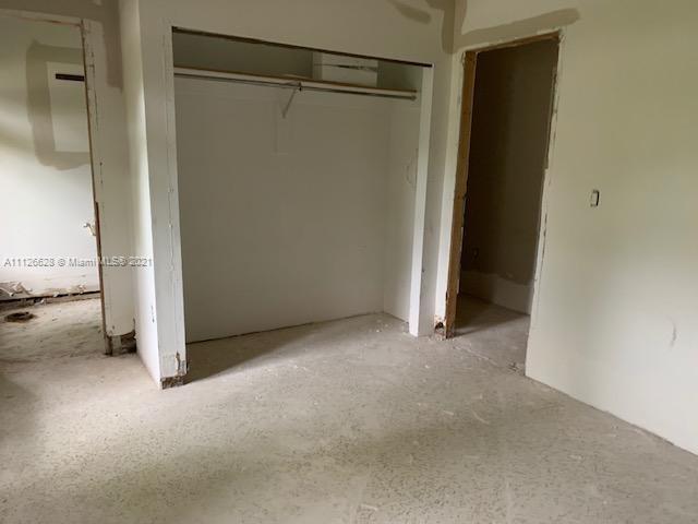 323 Caribbean Road Key Biscayne, FL 33149 - Photo 16 of 20 a view of empty room