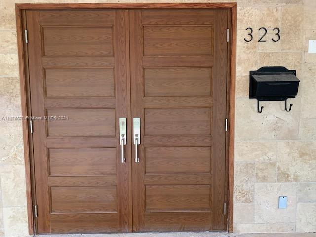 323 Caribbean Road Key Biscayne, FL 33149 - Photo 2 of 20