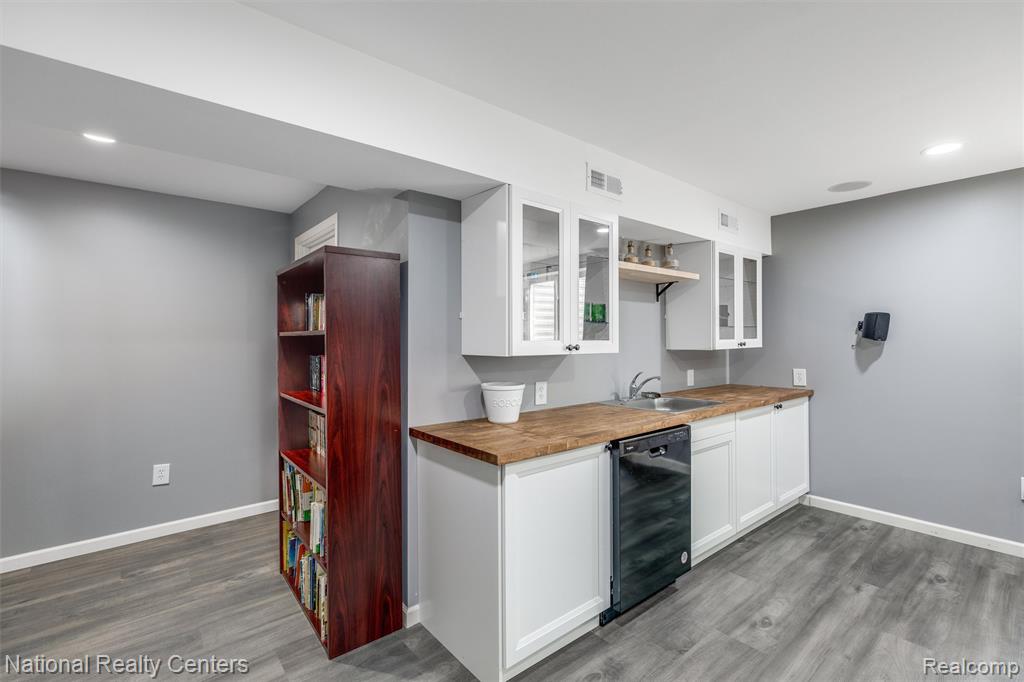13456 Stamford Road Belleville, MI 48111 - Photo 24 of 35 Gallery Image 24