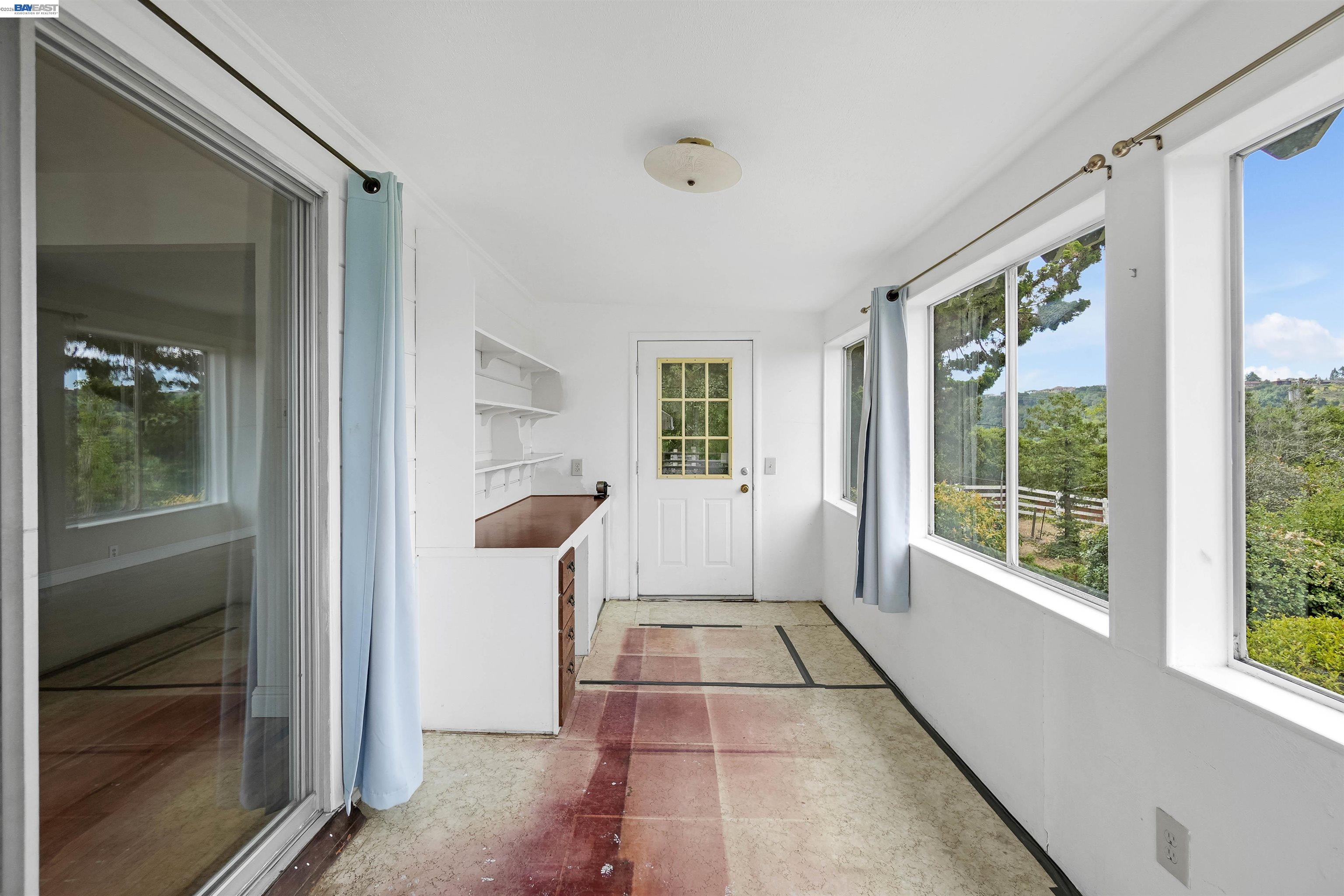 26027 Clover Road Hayward, CA 94542 - Photo 20 of 62