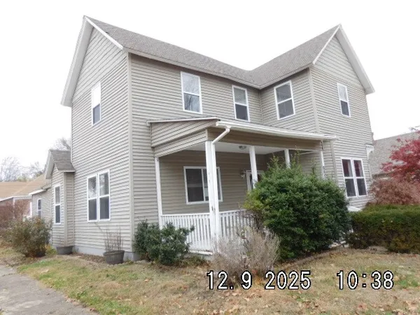 $79,900 | 1201 Monroe Avenue, Charleston, IL 61920