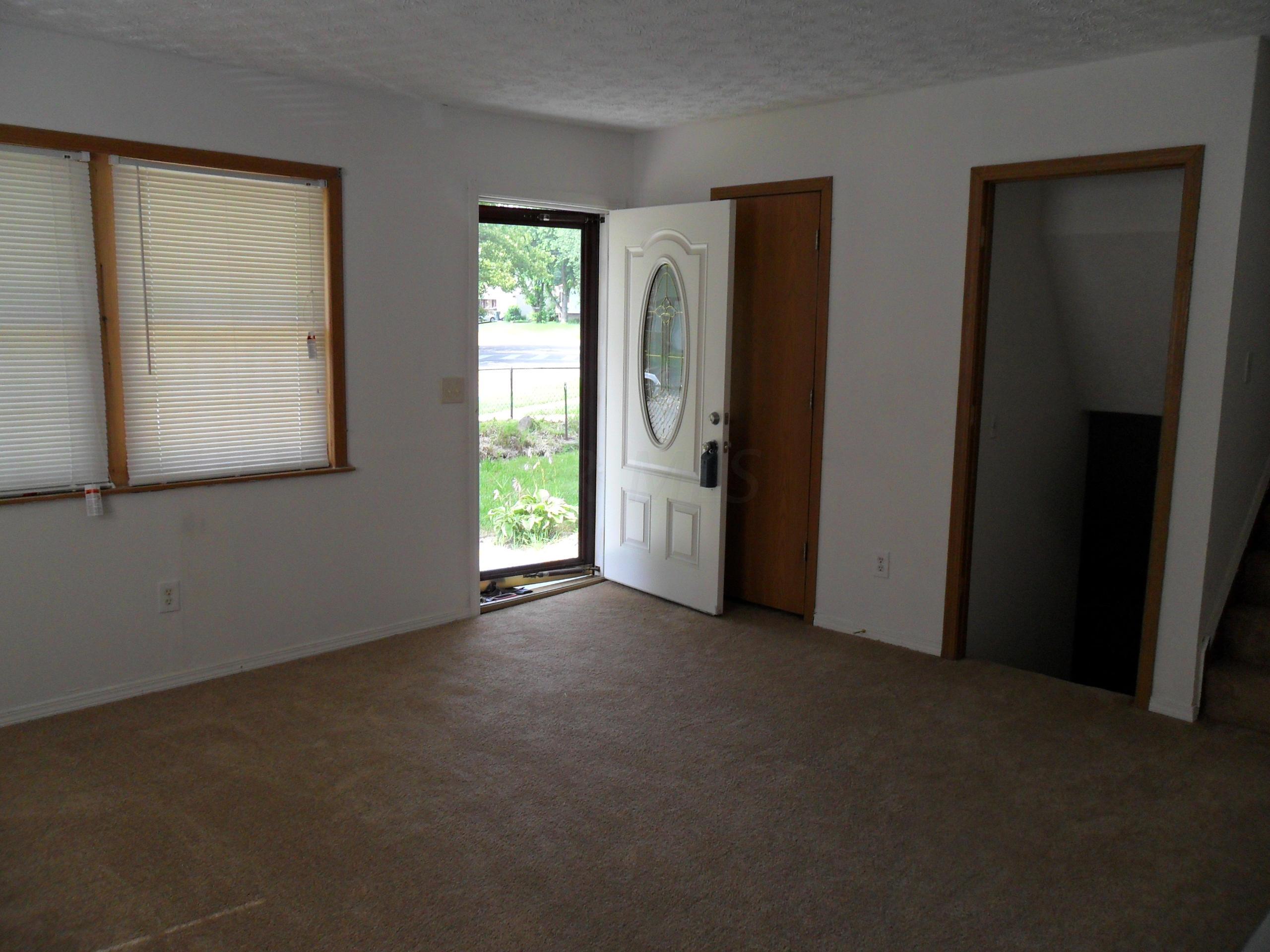 5346 Paladim Road Columbus, OH 43232 - Photo 3 of 14 Gallery Image 3