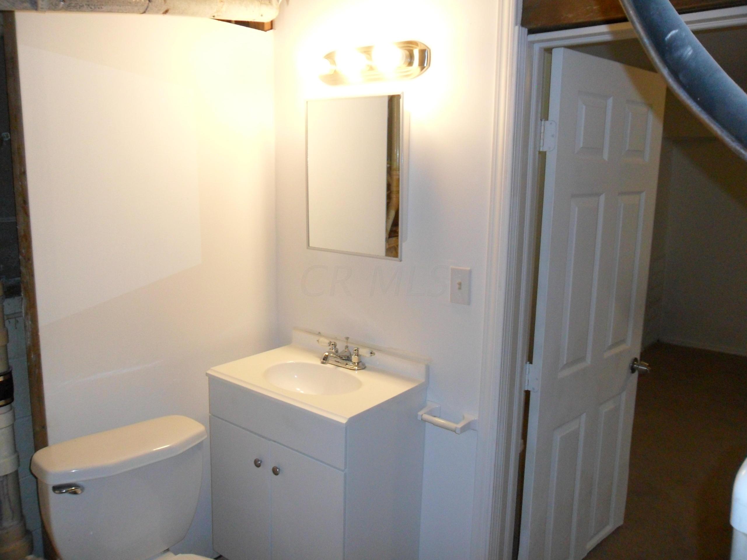 5346 Paladim Road Columbus, OH 43232 - Photo 8 of 14 Gallery Image 8