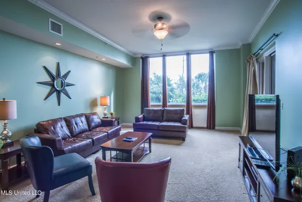 $2,595 | 1200 Beach Drive, Unit 103, Gulfport, MS 39507