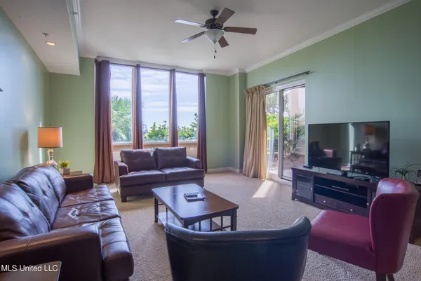 $2,595 | 1200 Beach Drive, Unit 103, Gulfport, MS 39507