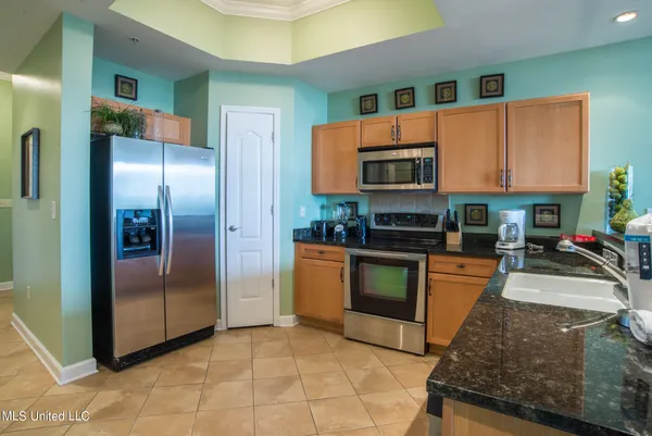 $2,595 | 1200 Beach Drive, Unit 103, Gulfport, MS 39507