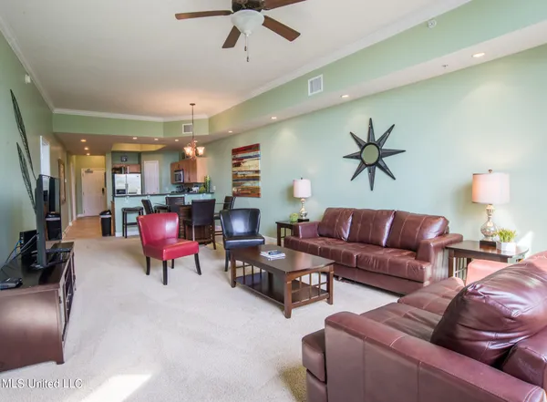 $2,595 | 1200 Beach Drive, Unit 103, Gulfport, MS 39507