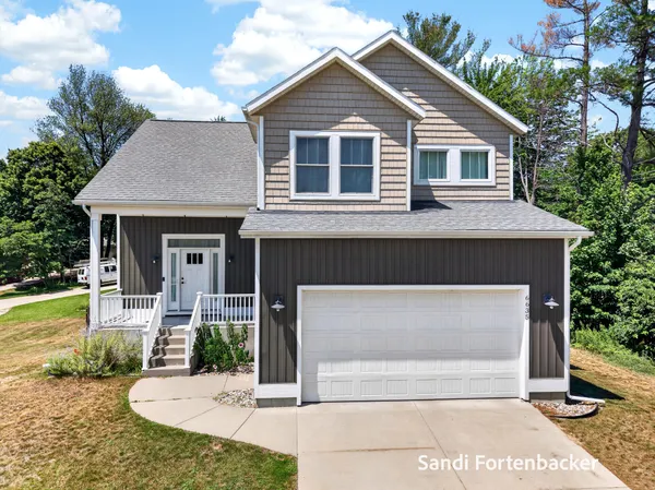 $458,500 | 6635 Timberbrook Court, Spring Lake, MI 49456