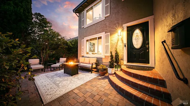 $1,099,000 | 1711 Capistrano Way, Petaluma, CA 94954