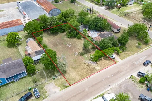 $30,000 | 931 West Main Avenue, Raymondville, TX 78580