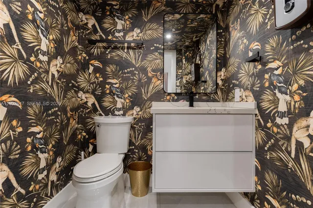 $3,095,000 | 5601 North Ocean Drive, Hollywood, FL 33019