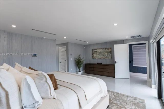 $3,195,000 | 5601 North Ocean Drive, Hollywood, FL 33019