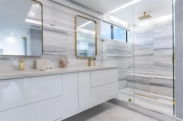 $3,195,000 | 5601 North Ocean Drive, Hollywood, FL 33019