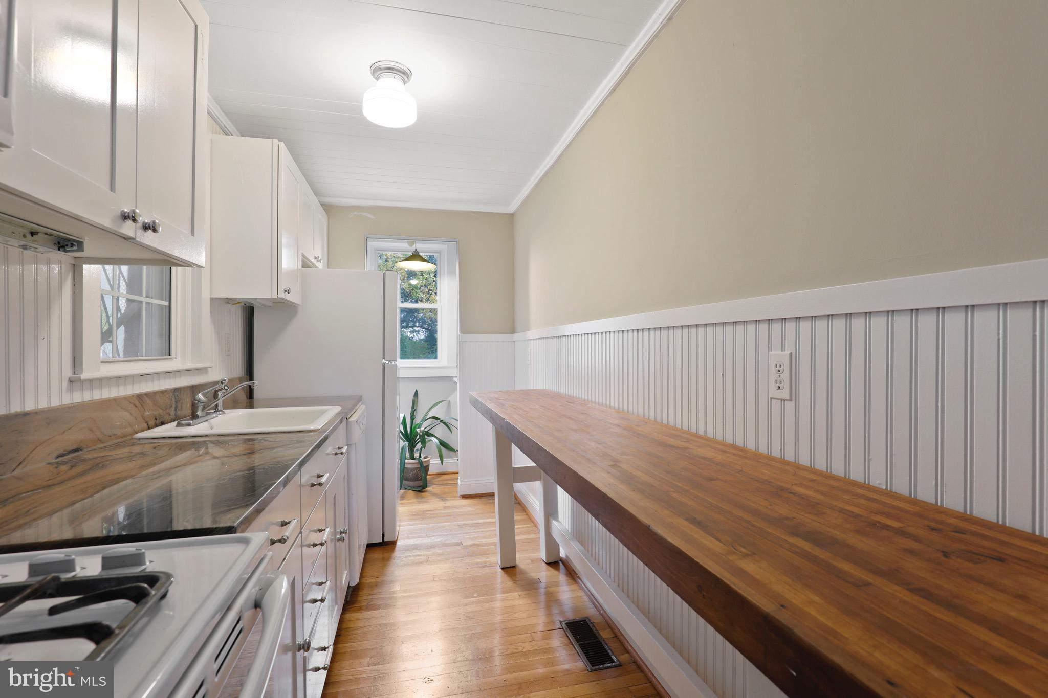 5821 Clearspring Road Baltimore, MD 21212 - Photo 11 of 33