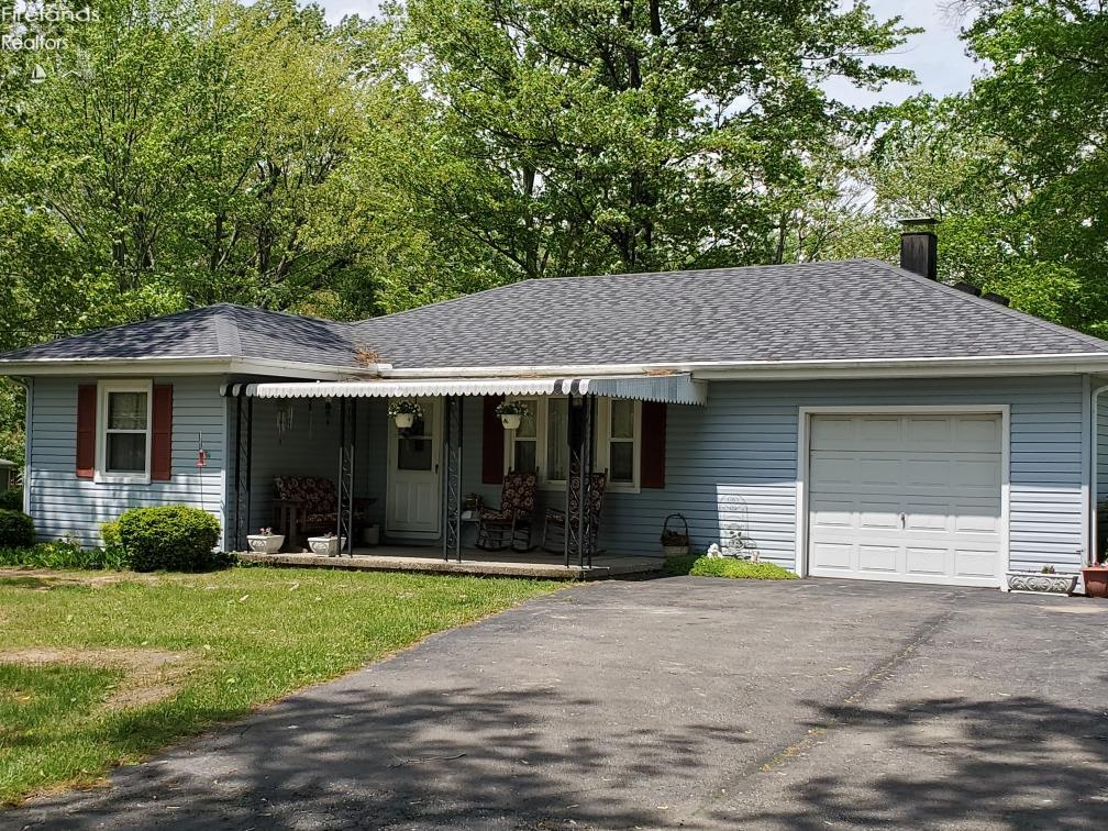 48592 Russia Road Amherst, OH 44001 - Photo 1 of 11 Gallery Image 1