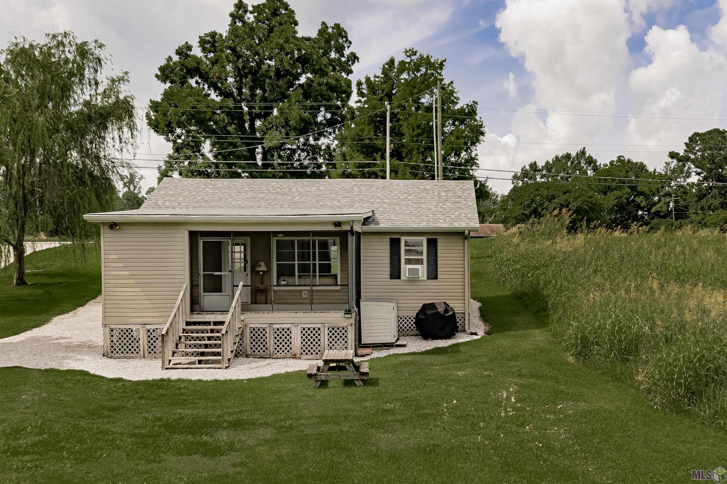 10467 Island Road Ventress, LA 70783 - Photo 8 of 18