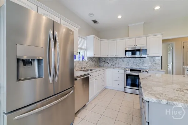 $3,250 | 886 Waterford Landing Road, Richmond Hill, GA 31324