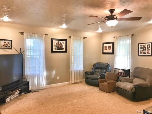7402 Johnson Road Flushing, MI 48433 - Photo 2 of 21 16.jpg