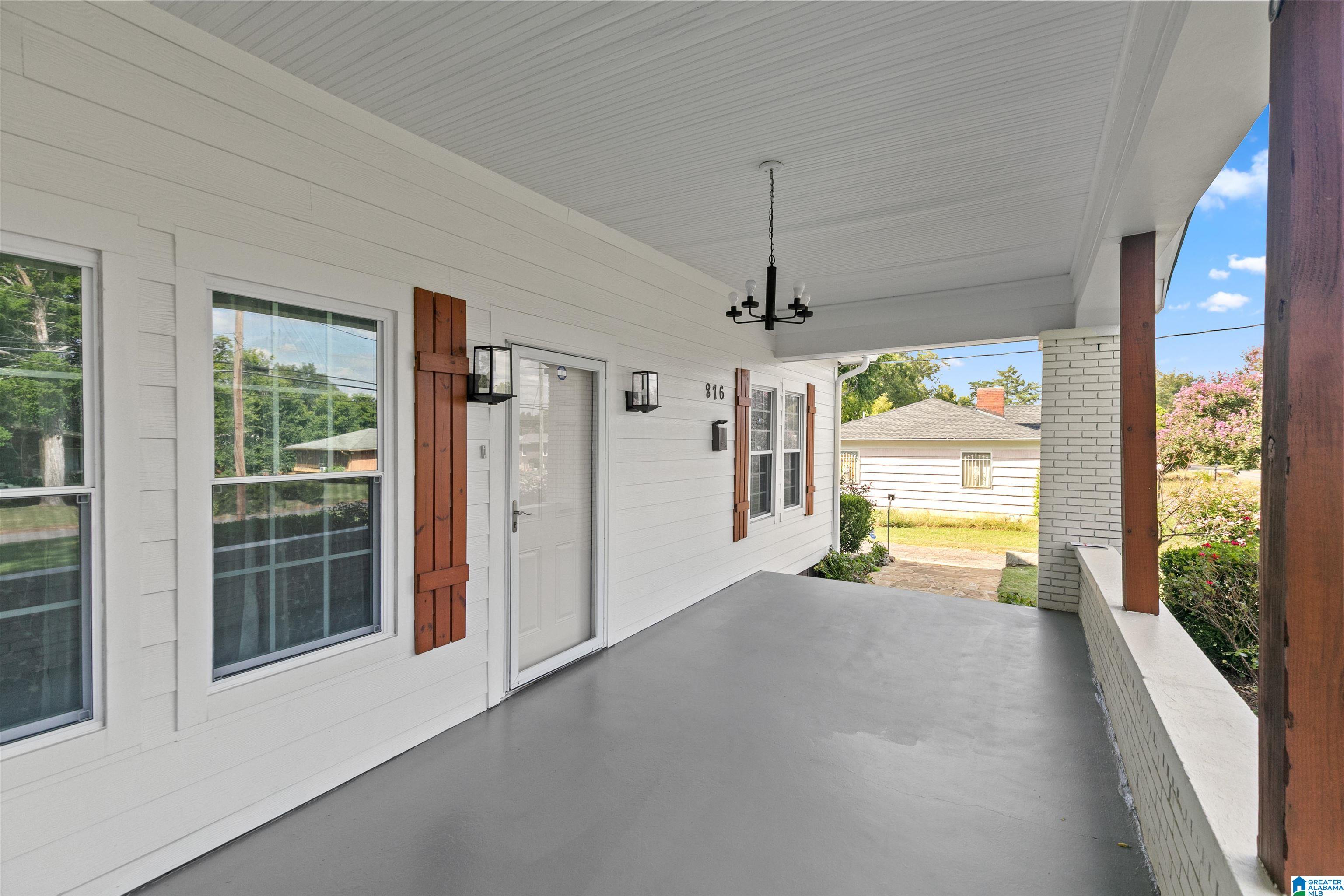 876 Goldwire Street Southwest Birmingham, AL 35211 - Photo 5 of 57