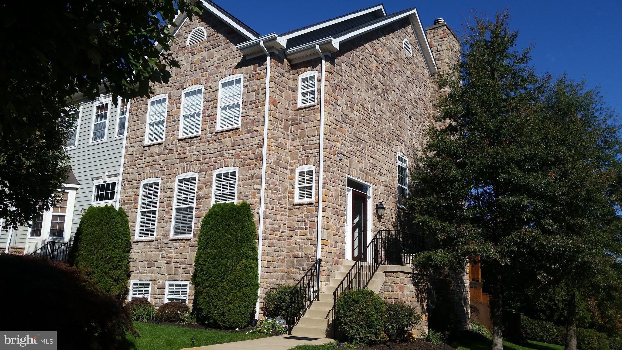 400 Leeds Ridge Court Purcellville, VA 20132 - Photo 1 of 3 Exterior (Front)