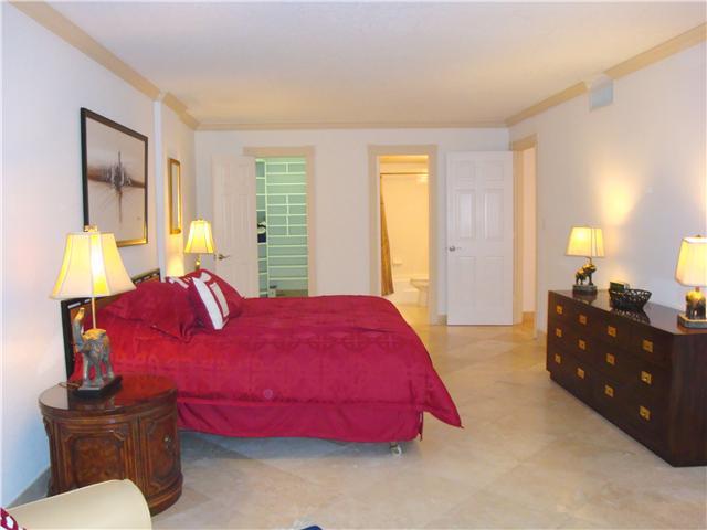 1000 Spanish River Road, Unit 2D Boca Raton, FL 33432 - Photo 9 of 25 Additional Photo