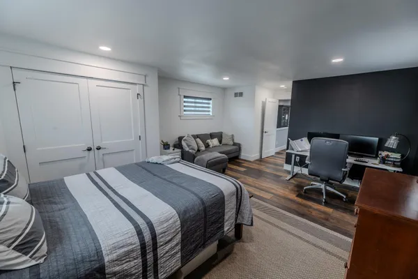 $899,900 | 898 60th Avenue, Beaver Creek, MN 56116