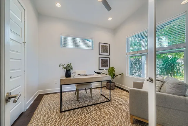 $3,650 | 405 West Croslin Street, Austin, TX 78752