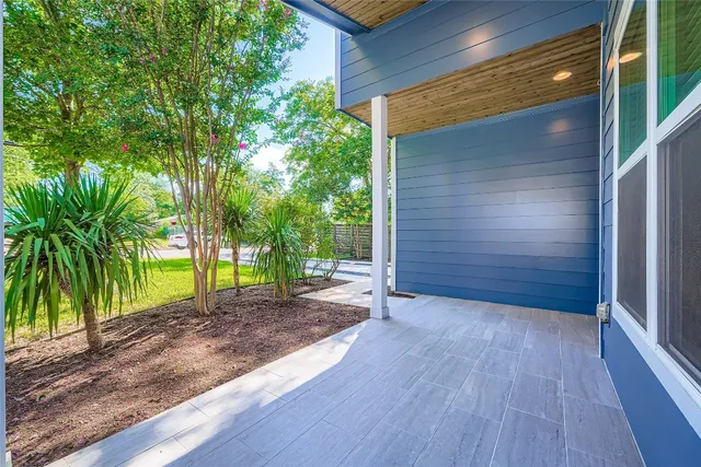 $3,650 | 405 West Croslin Street, Austin, TX 78752
