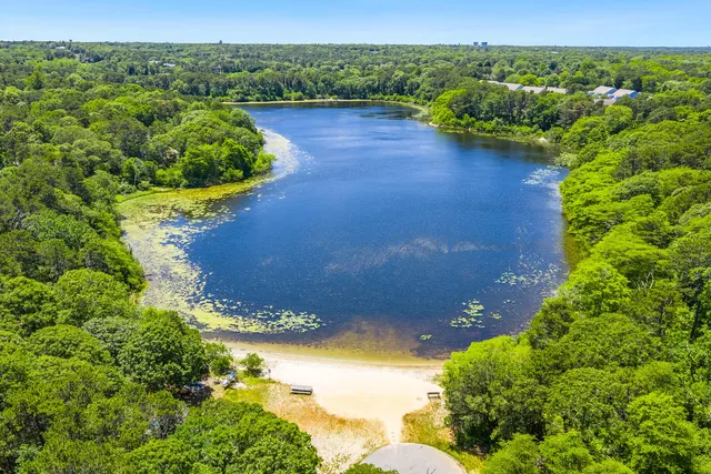 $1,825,000 | 410 Blueberry Pond Drive, Brewster, MA 02631