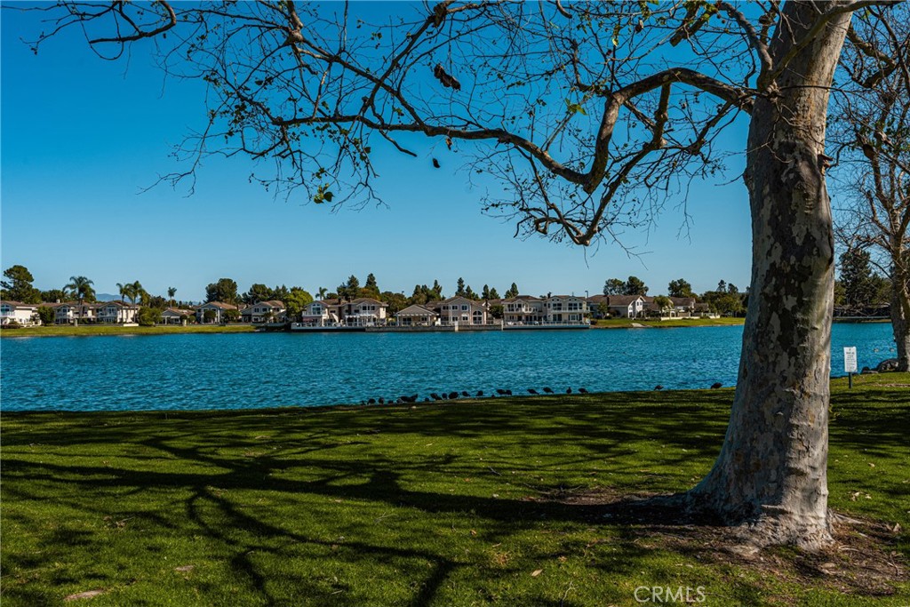 6 Whitecloud Irvine, CA 92614 - Photo 34 of 45 a view of an outdoor space and a yard