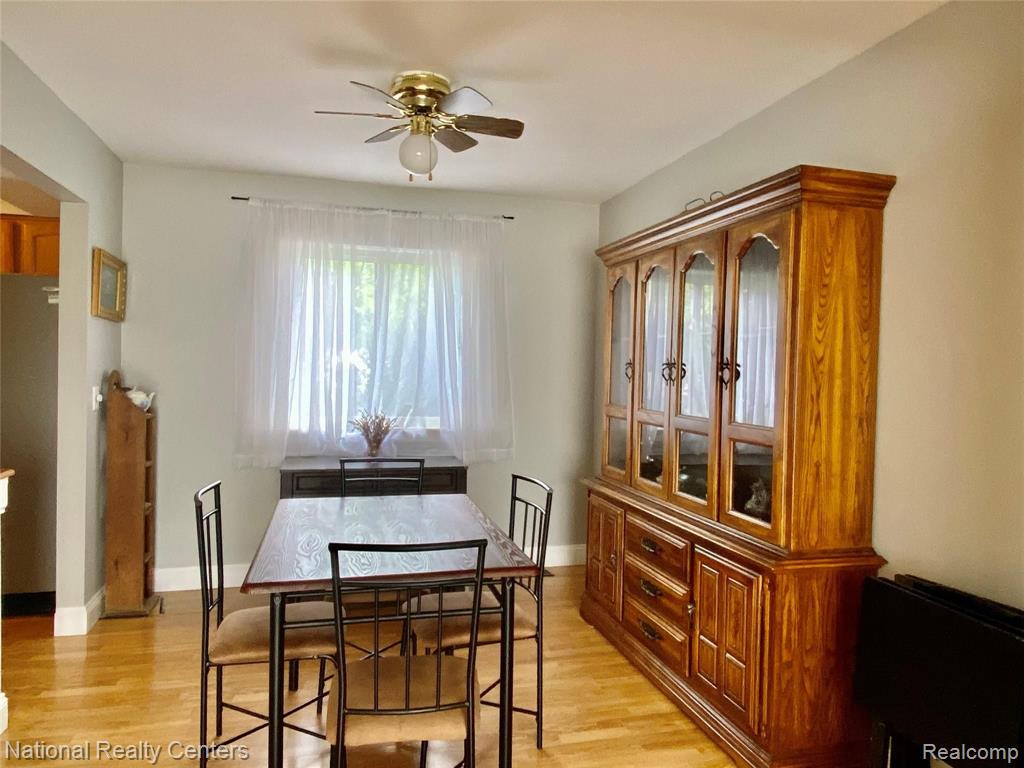 42252 Barchester Road Canton, MI 48187 - Photo 13 of 47