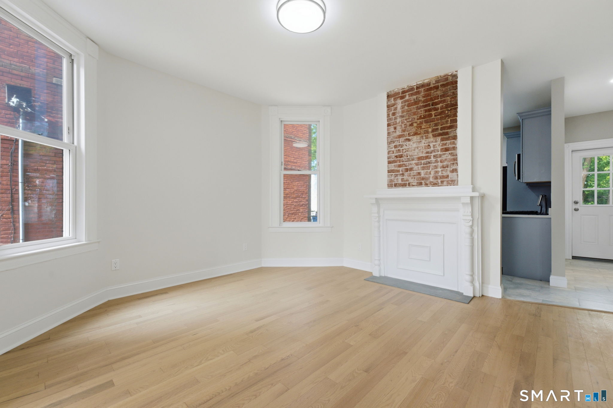 41 Center Street Hartford, CT 06120 - Photo 25 of 38